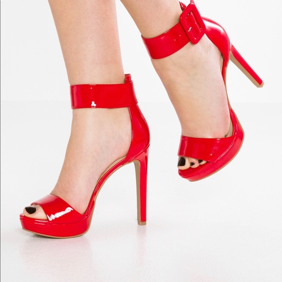 steve madden circuit sandal